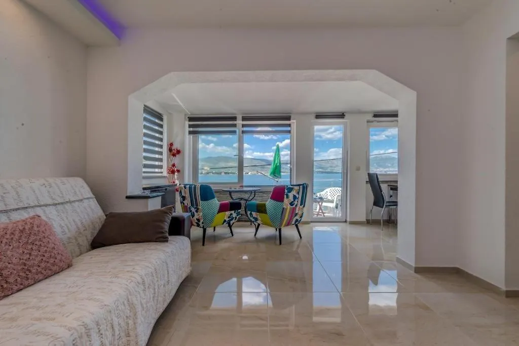 Apartment In Arbanija With Sea View, Balcony, Air Conditioning, Wifi 5138-1 Trogir
